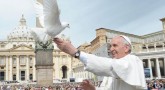 Czuwanie ruchów kościelnych z Ojcem Świętym Franciszekiem w Wigilię Zesłania Ducha Świętego (2)