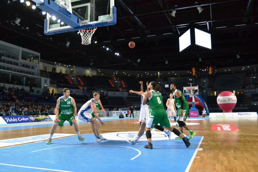 Stelmet z tarczą w Toruniu. Polski Cukier Toruń - Stelmet Zielona Góra 62-71 (15)