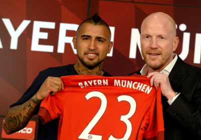 Bayern Munich complete signing of Arturo Vidal