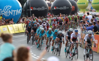 peleton na trasie