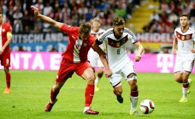 Grzegorz Krychowiak Mesut Oezil
