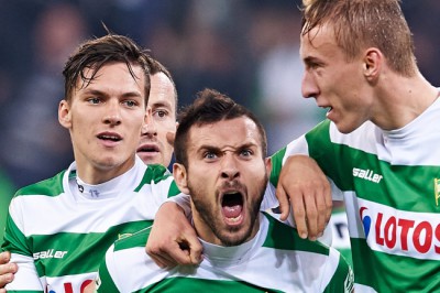 Lukas Haraslin Adam Buksa Maciej Makuszewski