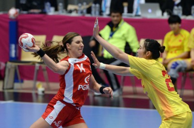 Karolina Kud³acz-Gloc Qiao Ru