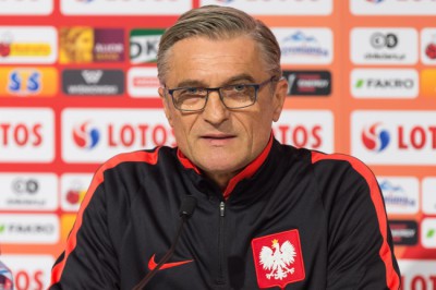 Trener pi³karskiej reprezentacji Polski Adam Nawa³ka