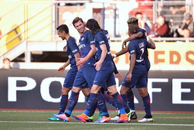 Grzegorz Krychowiak (psg) - Edinson Cavani (psg) Dostawca: PAP/Panoramic