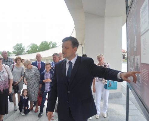 otwarcie-wystawy-o-gen-kuklinskim-przy-sanktuarium-nmp-gwiazdy-nowej-ewangelizacji-i-sw-jana-pawla-ii-w-toruniu-13