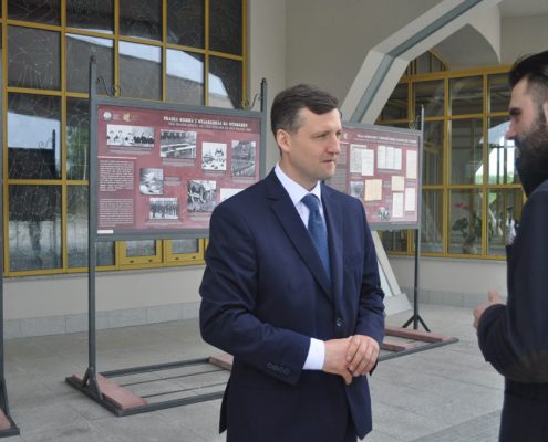 otwarcie-wystawy-o-gen-kuklinskim-przy-sanktuarium-nmp-gwiazdy-nowej-ewangelizacji-i-sw-jana-pawla-ii-w-toruniu-4