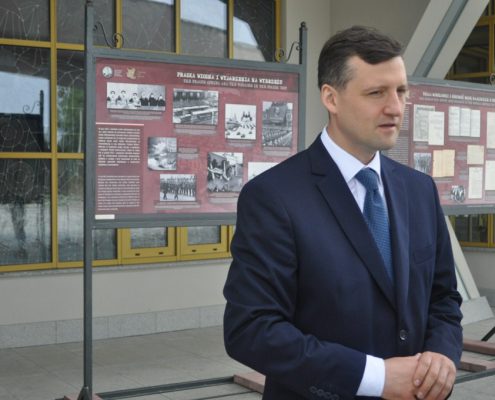 otwarcie-wystawy-o-gen-kuklinskim-przy-sanktuarium-nmp-gwiazdy-nowej-ewangelizacji-i-sw-jana-pawla-ii-w-toruniu-5