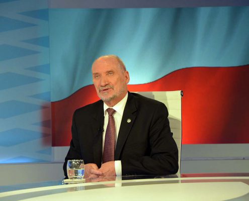 rozmowy-niedokonczone-z-udzialem-min-antoniego-macierewicza-2