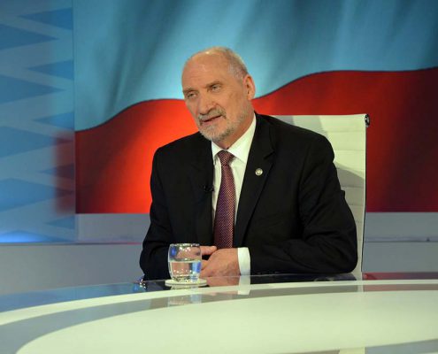 rozmowy-niedokonczone-z-udzialem-min-antoniego-macierewicza-8