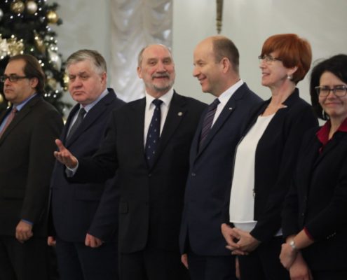 prezydent-przyjal-dymisje-beaty-szydlo-i-desygnowal-mateusza-morawieckiego-na-premiera-11-1280x768