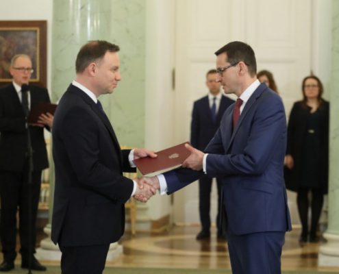 prezydent-przyjal-dymisje-beaty-szydlo-i-desygnowal-mateusza-morawieckiego-na-premiera-15-1280x768