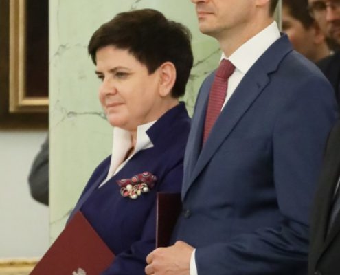 prezydent-przyjal-dymisje-beaty-szydlo-i-desygnowal-mateusza-morawieckiego-na-premiera-20-1280x768