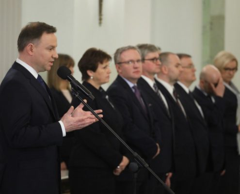 prezydent-przyjal-dymisje-beaty-szydlo-i-desygnowal-mateusza-morawieckiego-na-premiera-7-1280x768