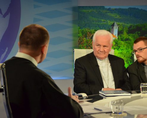 Rozmowy niedokończone z udziałem ks. bp Franjo Komarica (4)