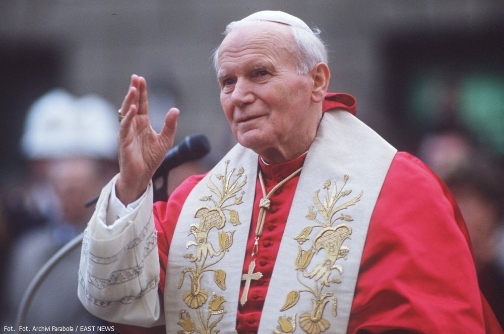 Węgry: w Piliscsabie odsłonięto pomnik św. Jana Pawła II ...
