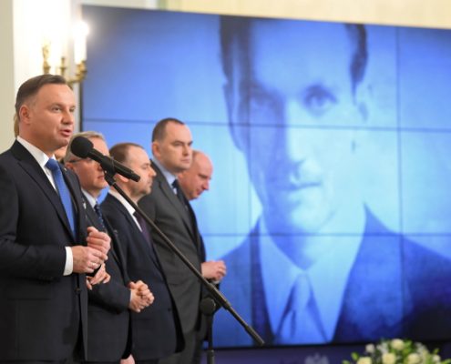 Prezydent Andrzej Duda wręczył Ordery Odrodzenia Polski Polakom ratującym Żydów podczas II wojny światowej (2)