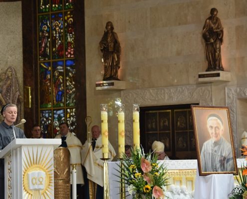3. rocznica konsekracji sanktuarium NMP Gwiazdy Nowej Ewangelizacji i św. Jana Pawła II w Toruniu (12)