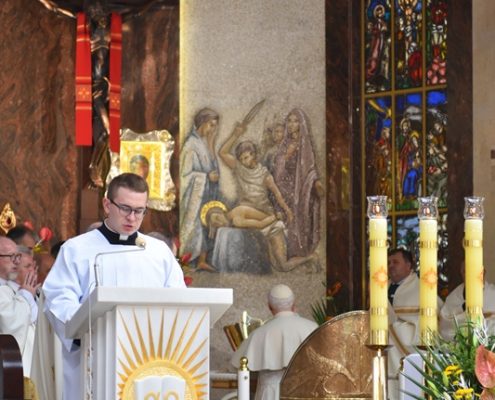 3. rocznica konsekracji sanktuarium NMP Gwiazdy Nowej Ewangelizacji i św. Jana Pawła II w Toruniu (23)