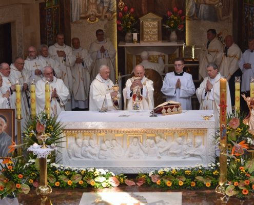 3. rocznica konsekracji sanktuarium NMP Gwiazdy Nowej Ewangelizacji i św. Jana Pawła II w Toruniu (30)