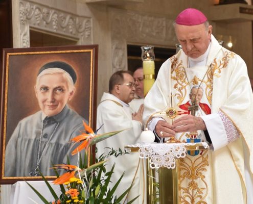 3. rocznica konsekracji sanktuarium NMP Gwiazdy Nowej Ewangelizacji i św. Jana Pawła II w Toruniu (4)