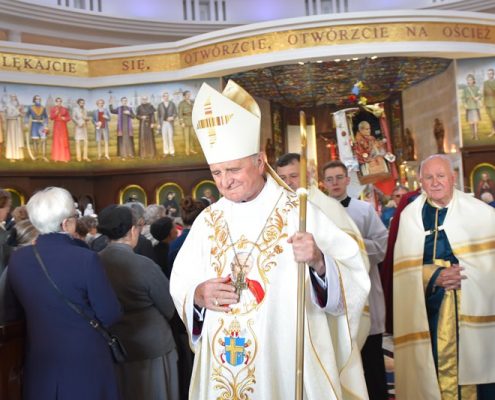 3. rocznica konsekracji sanktuarium NMP Gwiazdy Nowej Ewangelizacji i św. Jana Pawła II w Toruniu (45)