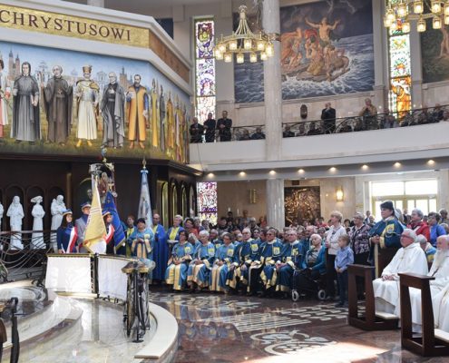 3. rocznica konsekracji sanktuarium NMP Gwiazdy Nowej Ewangelizacji i św. Jana Pawła II w Toruniu (9)