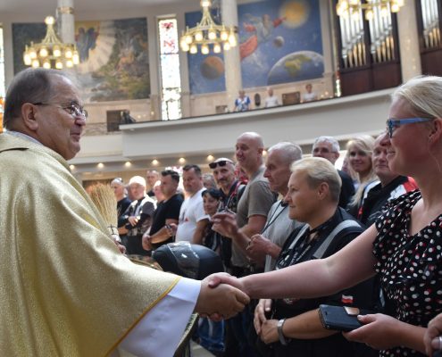 III Zlot Motocyklistów „Iskra dla Europy” w toruńskim sanktuarium (18)