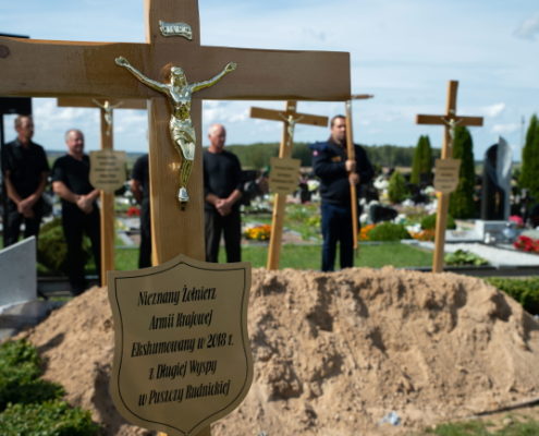 Uroczystość pogrzebowa czterech żołnierzy Armii Krajowej w Ejszyszkach na Litwie (6)