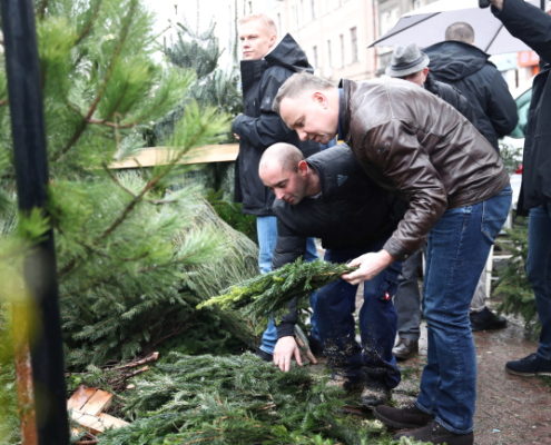 Prezydent Andrzej Duda podczas świątecznych zakupów w Krakowie (5)