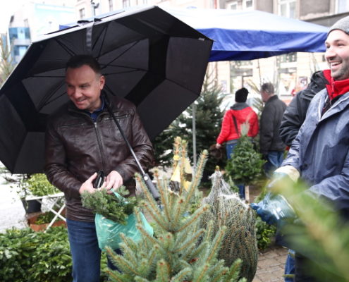 Prezydent Andrzej Duda podczas świątecznych zakupów w Krakowie (7)