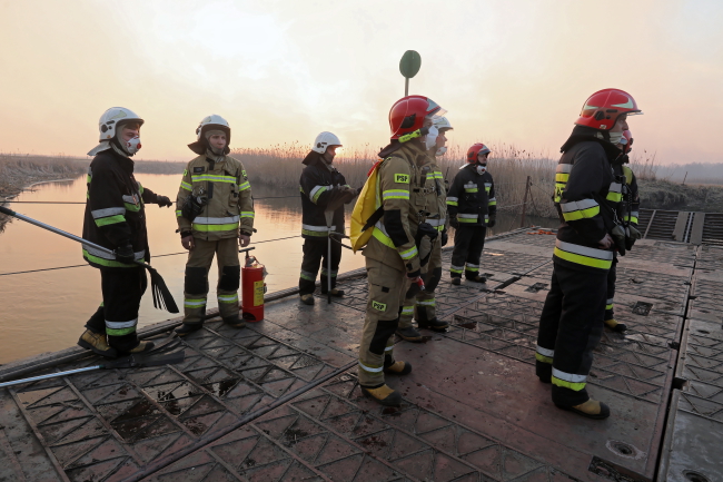 PSP Gdańsk: 20 samochodów i prawie z pomorza ruszyło do gaszenia pożaru w BPN – RadioMaryja.pl
