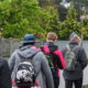 Pątnicy z Łowicza na trasie pielgrzymki do Częstochowy w Budziszewicach (1)
