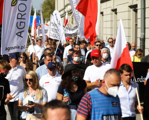 Warszawa Protest przeciwko projektowi dotyczącemu zmian w ustawie o ochronie zwierząt (3)