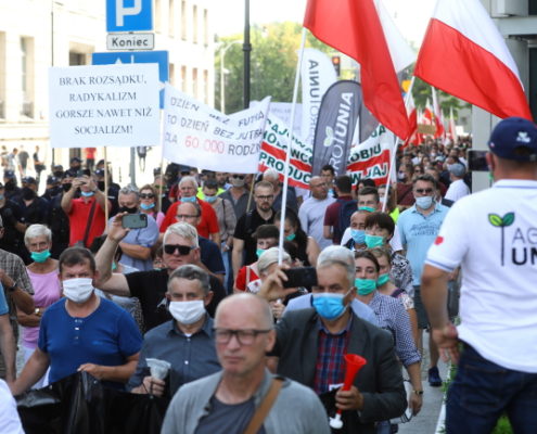 Warszawa Protest przeciwko projektowi dotyczącemu zmian w ustawie o ochronie zwierząt (8)