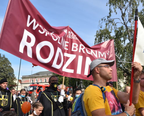 XV Marsz dla Życia i Rodziny w Warszawie (33)