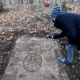 Barokowa płyta nagrobna znanego szczecińskiego ludwisarza Johanna Jacoba Mangoldta i jego żony Dorothei z 1699 roku na jednym z cmentarzy w Dąbiu w Szczecinie (3)