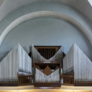 2014_Tarnobrzeg,_kościół_Wniebowzięcia_NMP,_organy