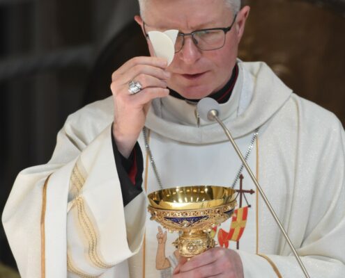 Ogólnopolskie spotkanie wspólnoty Serce Kecharitomene w toruńskim sanktuarium (55)